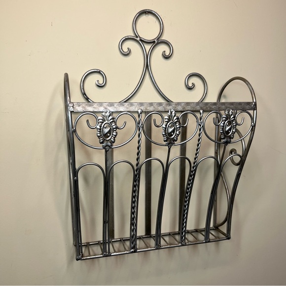 Vintage MCM Magazine Rack - Picture 11 of 15